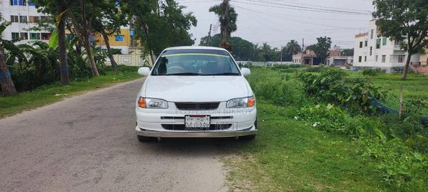 Toyota Corolla 1997 White