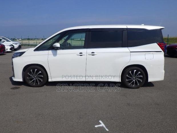 Toyota Noah 2022 Pearl