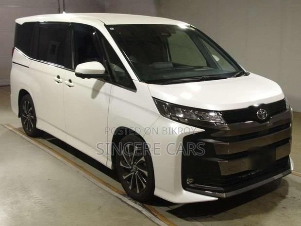 Toyota Noah 2022 Pearl