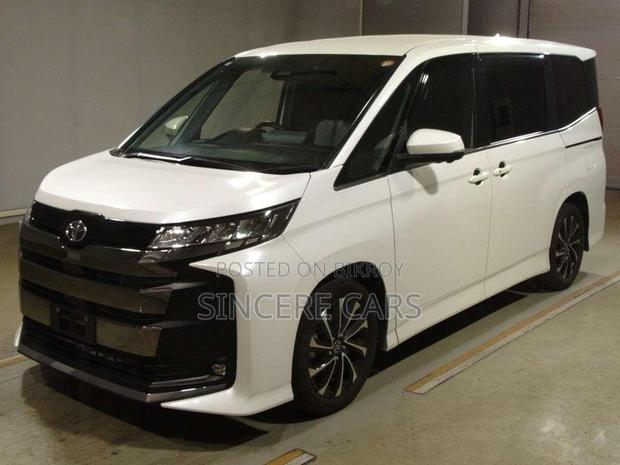 Toyota Noah 2022 Pearl