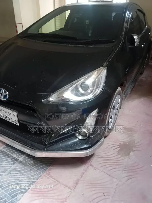 Toyota Aqua 2017 Black