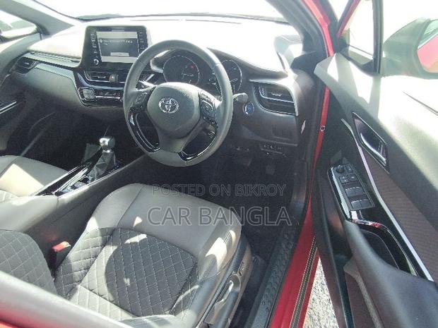Toyota C-HR 2021 Red