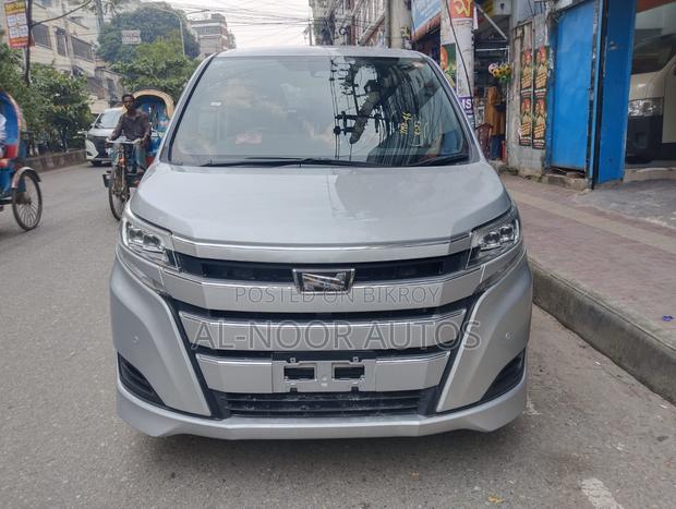 Toyota Noah 2.0 FWD (8 Seater) 2021 Silver