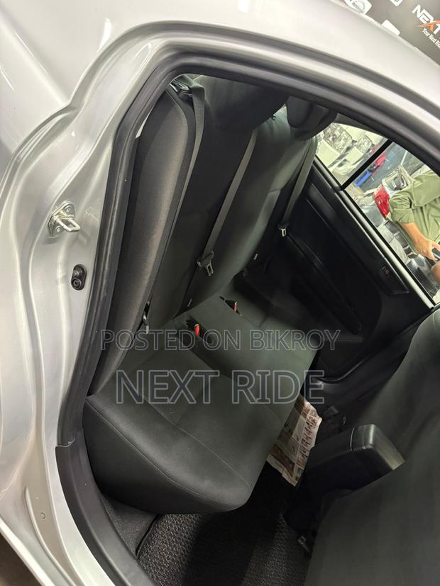 Toyota Axio 2021 Silver