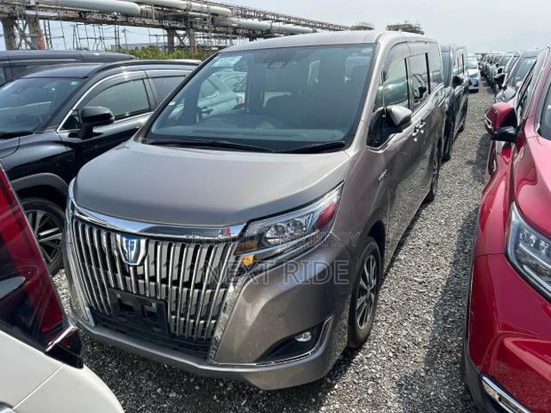 Toyota Esquire 1.8 FWD Hybrid (7 seater) 2020 Brown