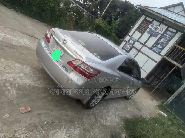Toyota Premio 2012 Silver