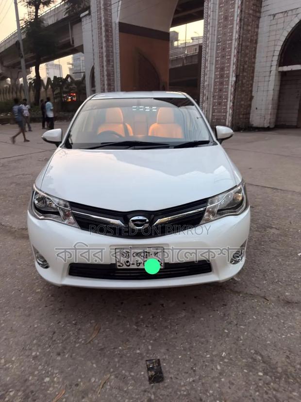 Toyota Corolla Fielder 2012 White