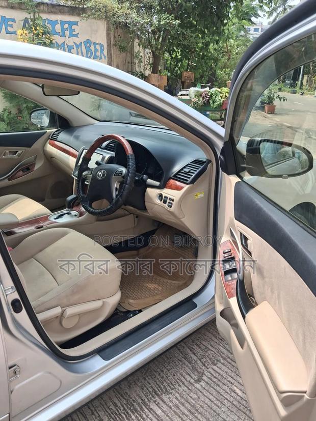 Toyota Premio 2013 Silver
