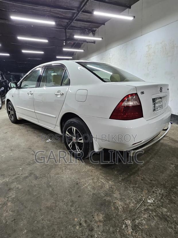 Toyota Corolla Sedan 2005 White