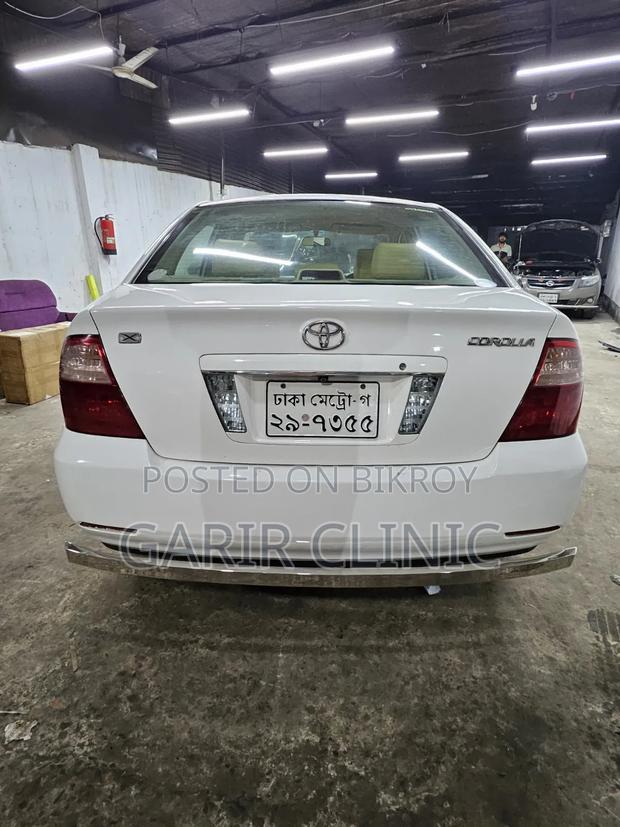 Toyota Corolla Sedan 2005 White