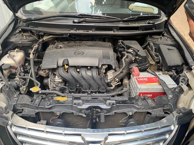Toyota Premio 2014 Black