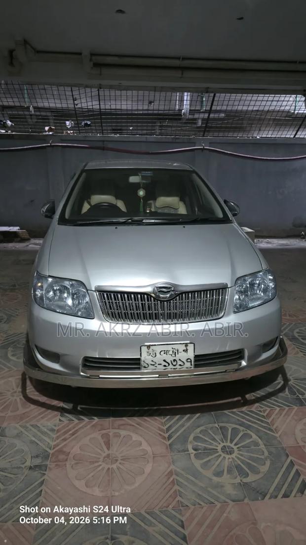 Toyota Corolla 2004 Silver