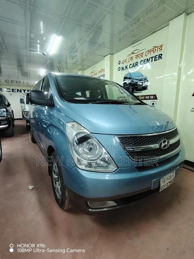 Hyundai H300 2011 Blue