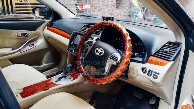 Toyota Premio 2015 Black