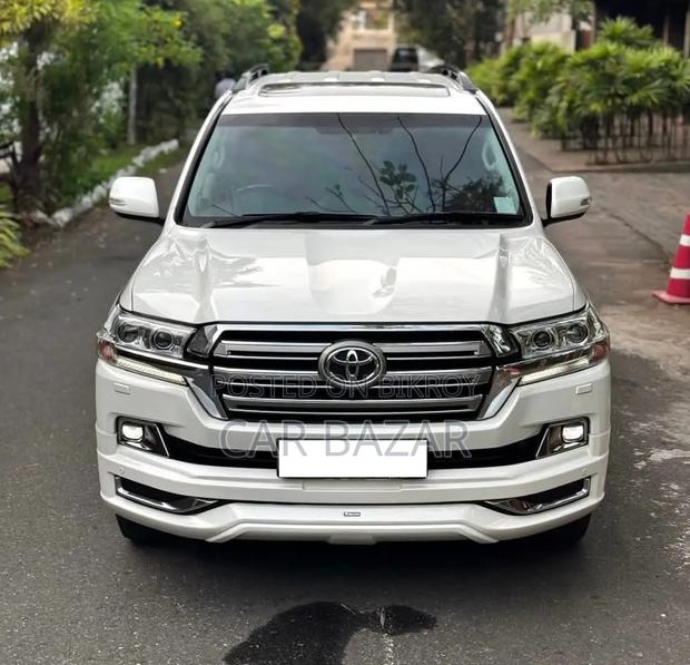 Toyota Land Cruiser 4.5 V8 GXR 2019 White