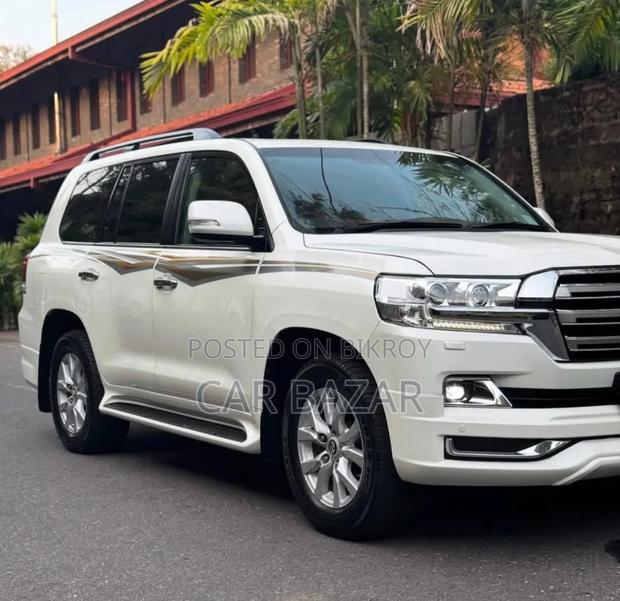 Toyota Land Cruiser 4.5 V8 GXR 2019 White