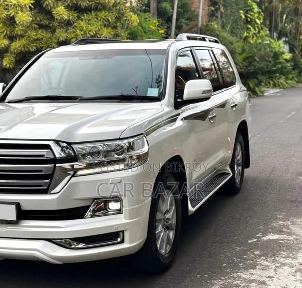 Toyota Land Cruiser 4.5 V8 GXR 2019 White