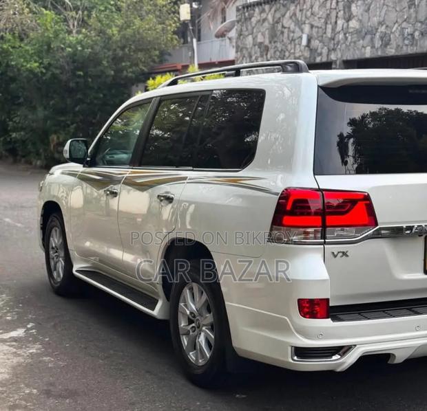 Toyota Land Cruiser 4.5 V8 GXR 2019 White