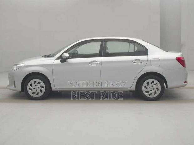 Toyota Axio 2021 Silver