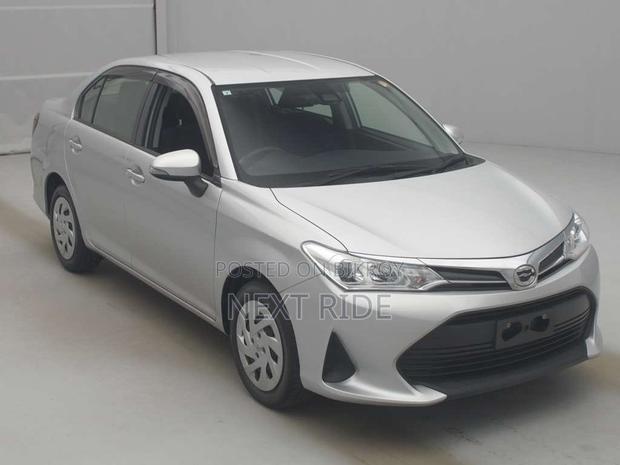 Toyota Axio 2021 Silver