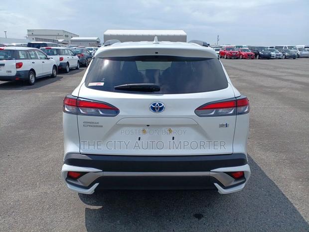 Toyota Corolla LE 2023 Pearl