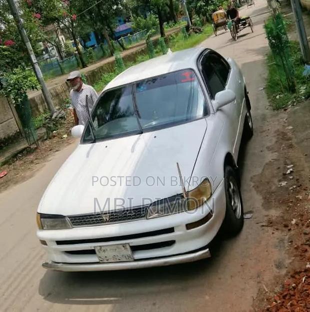 Toyota Corolla Automatic 1995 White
