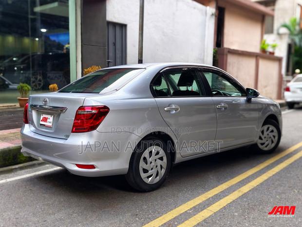 Toyota Axio 2021 Silver