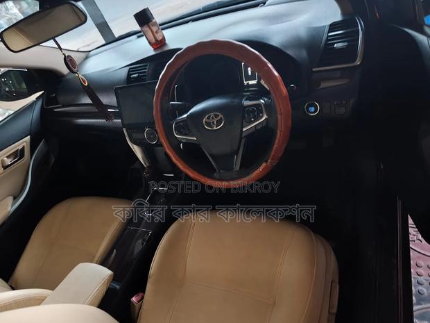 Toyota Premio 2017 Maroon