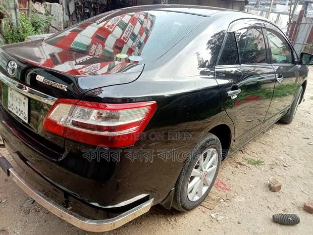 Toyota Premio 2013 Black