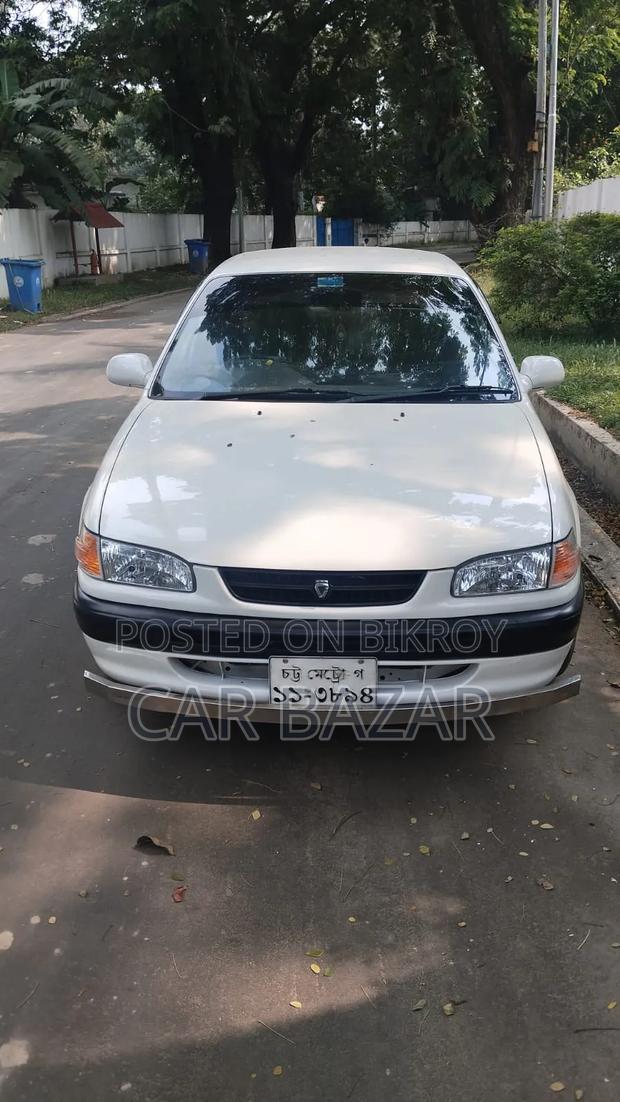 Toyota Corolla Sedan Automatic 1996 White