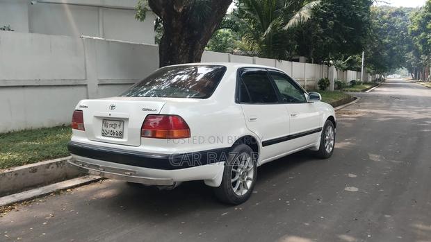 Toyota Corolla Sedan Automatic 1996 White