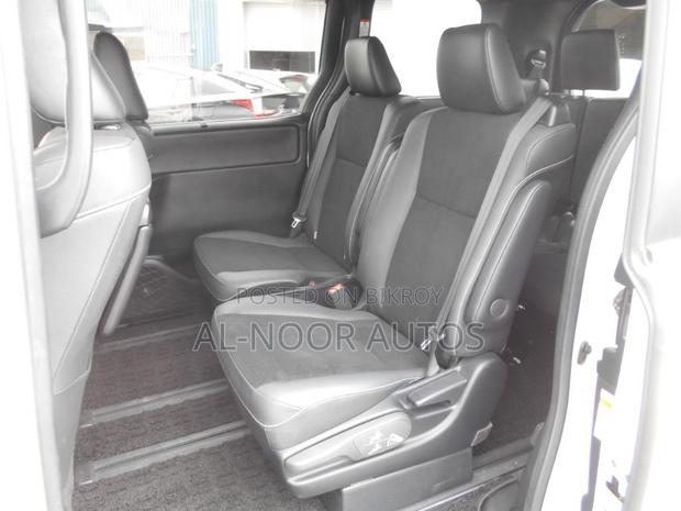 Toyota Noah 2021 Pearl