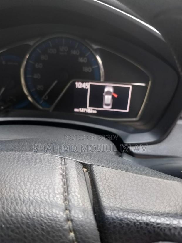 Toyota Axio 1.5 Hybrid 2WD 2015 Silver