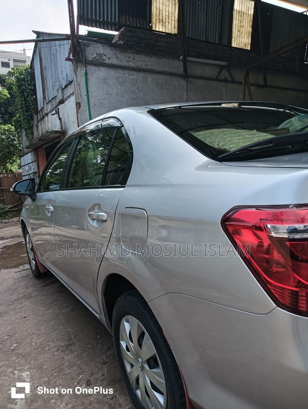 Toyota Axio 1.5 Hybrid 2WD 2015 Silver