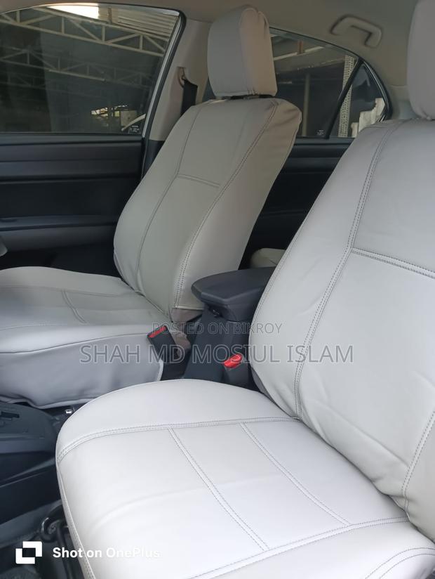 Toyota Axio 1.5 Hybrid 2WD 2015 Silver