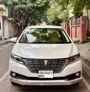 Toyota Premio 2018 Pearl for sale
