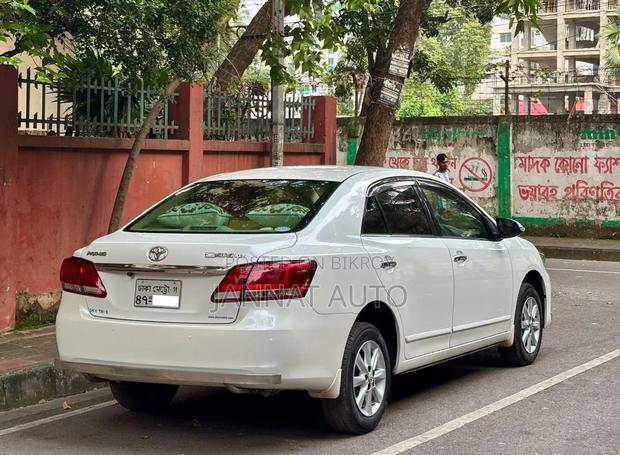 Toyota Premio 2018 Pearl