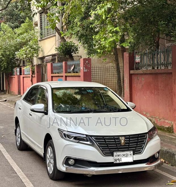 Toyota Premio 2018 Pearl