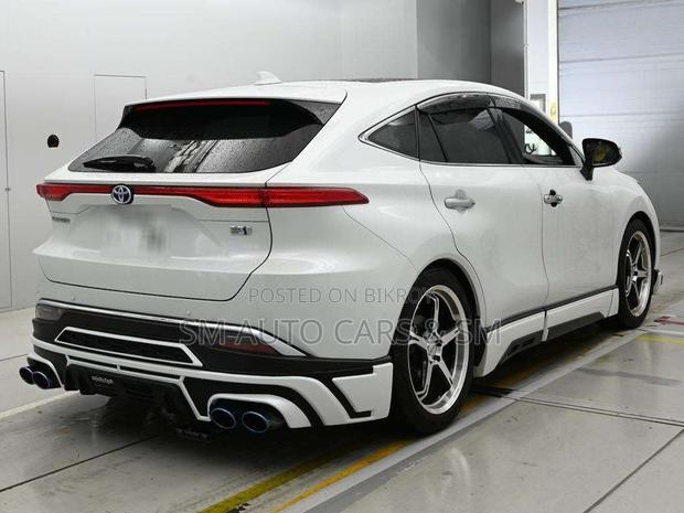 Toyota Harrier 2023 White