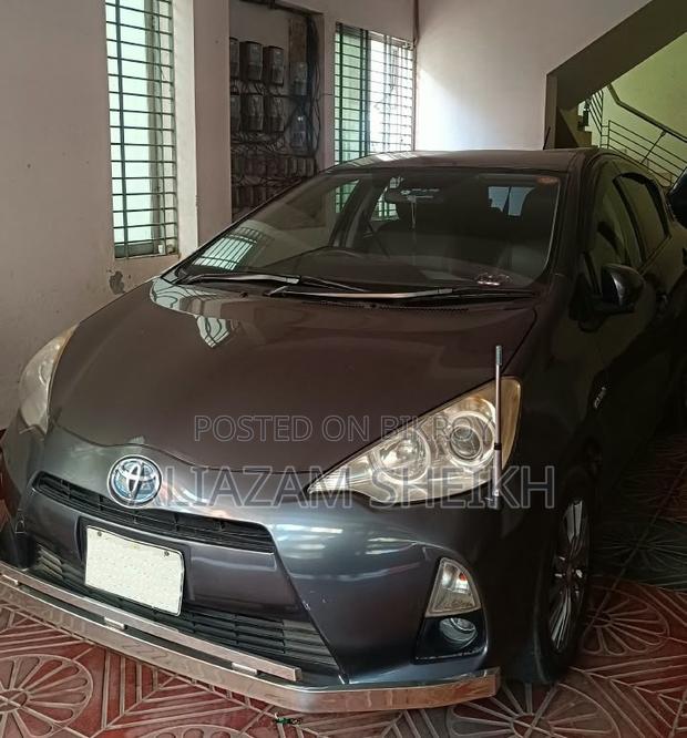 Toyota Aqua S 2014 Gray