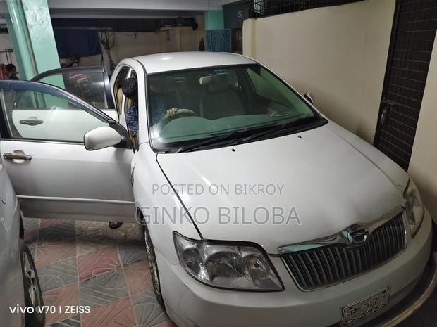 Toyota Corolla 2004 White