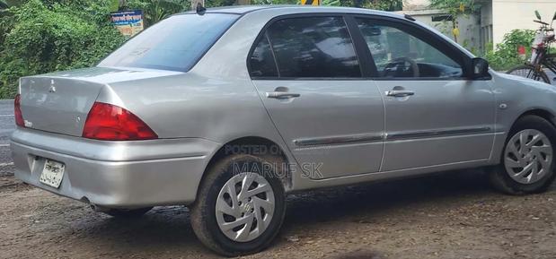 Mitsubishi Lancer 2002 Silver