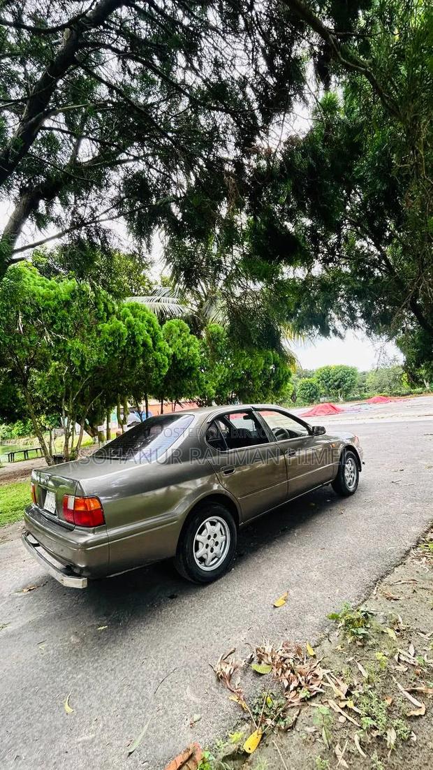 Toyota Vista 1998 Gray