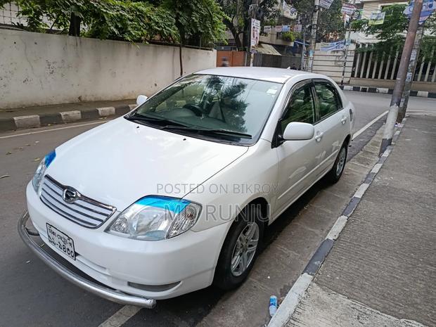 Toyota Corolla Sedan 2003 White
