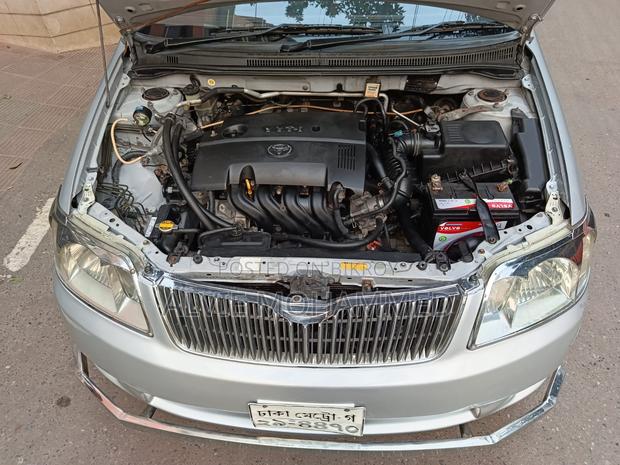 Toyota Corolla Sedan 2004 Silver