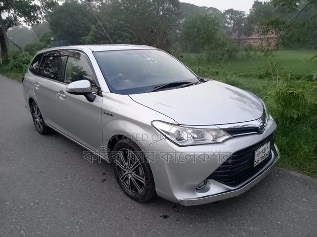 Toyota Corolla Fielder 2015 Silver