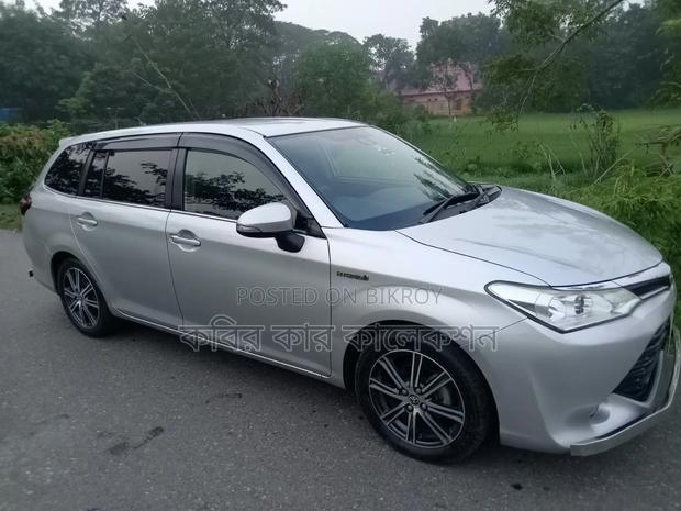 Toyota Corolla Fielder 2015 Silver