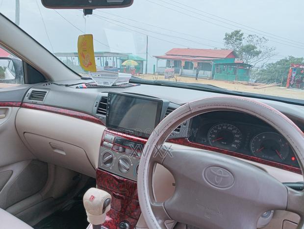Toyota Corolla 2004 White