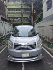Toyota Noah 2011 Silver for sale