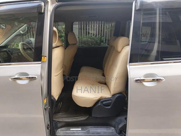 Toyota Noah 2011 Silver